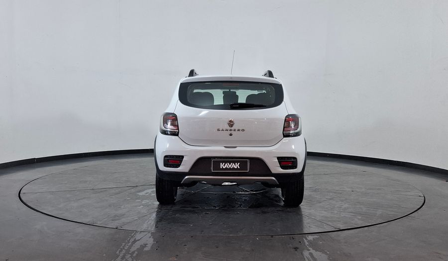 Renault Sandero Stepway 1.6 STEPWAY DYNAMIQUE Hatchback 2017