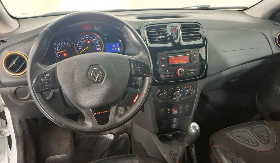 Renault Sandero Stepway 1.6 STEPWAY DYNAMIQUE Hatchback 2017