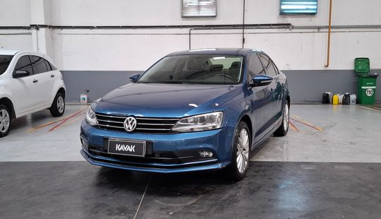 Volkswagen • Vento
