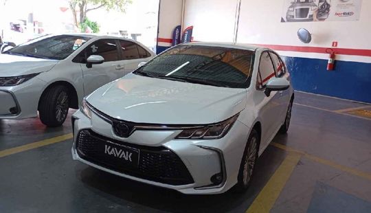 Toyota • Corolla