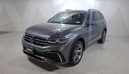 Volkswagen • Tiguan