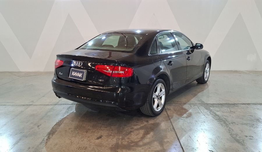 Audi A4 1.8 TFSI TRENDY MULTITRONIC Sedan 2014