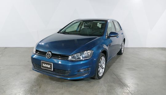 Volkswagen • Golf