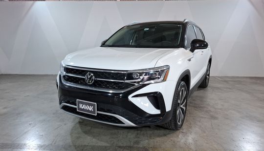 Volkswagen • Taos