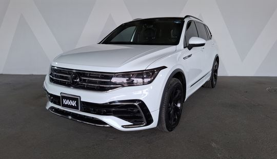 Volkswagen • Tiguan