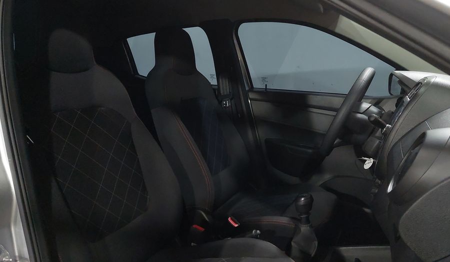 Renault Kwid 1.0 INTENS Hatchback 2025