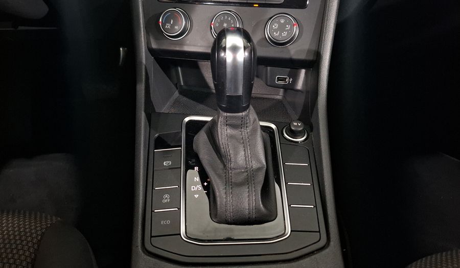 Volkswagen Jetta 1.4 TRENDLINE AUTO Sedan 2019