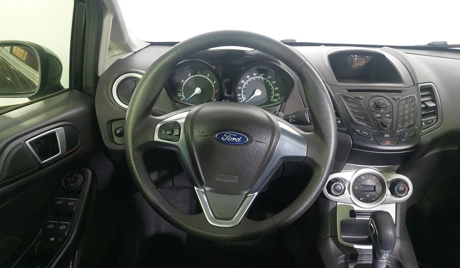 Ford Fiesta SE HATCH Hatchback 2016