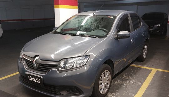 Renault • Logan