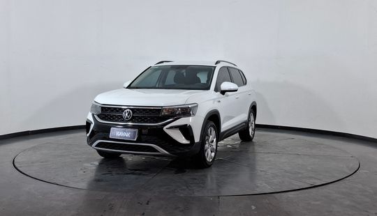 Volkswagen • Taos