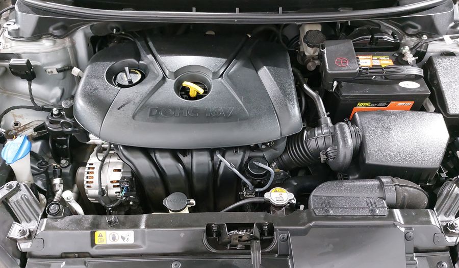 Hyundai Elantra 1.8 GLS AT Sedan 2016