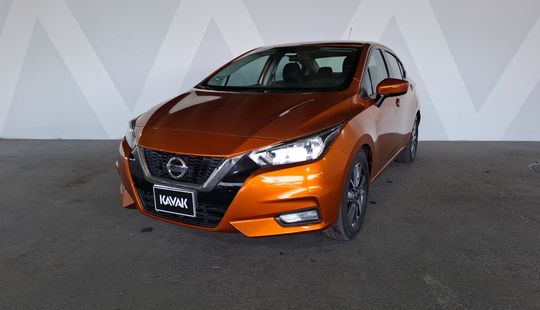 Nissan • Versa