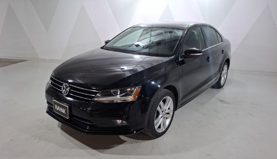 Volkswagen • Jetta