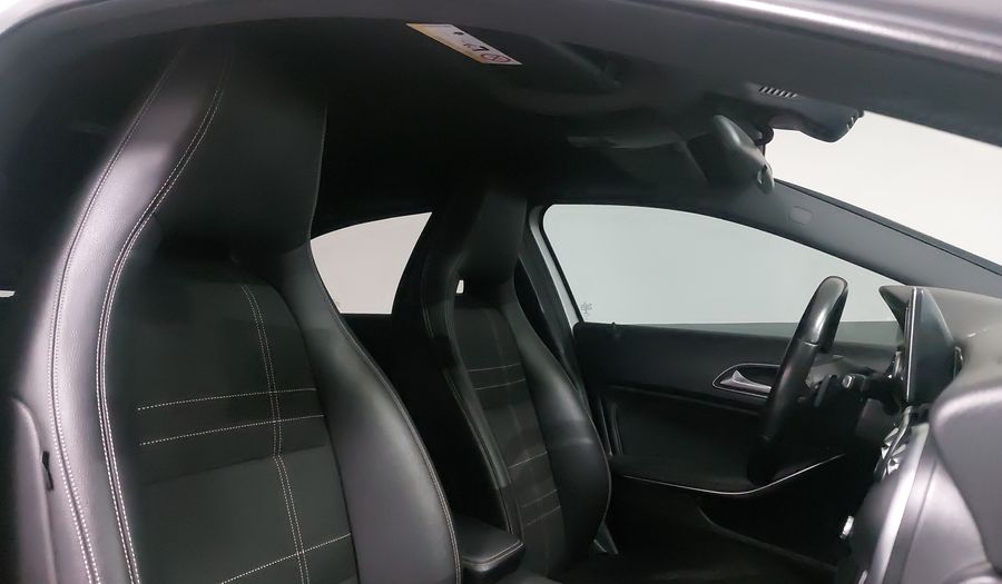 Mercedes Benz Clase A 1.6 200 Hatchback 2016