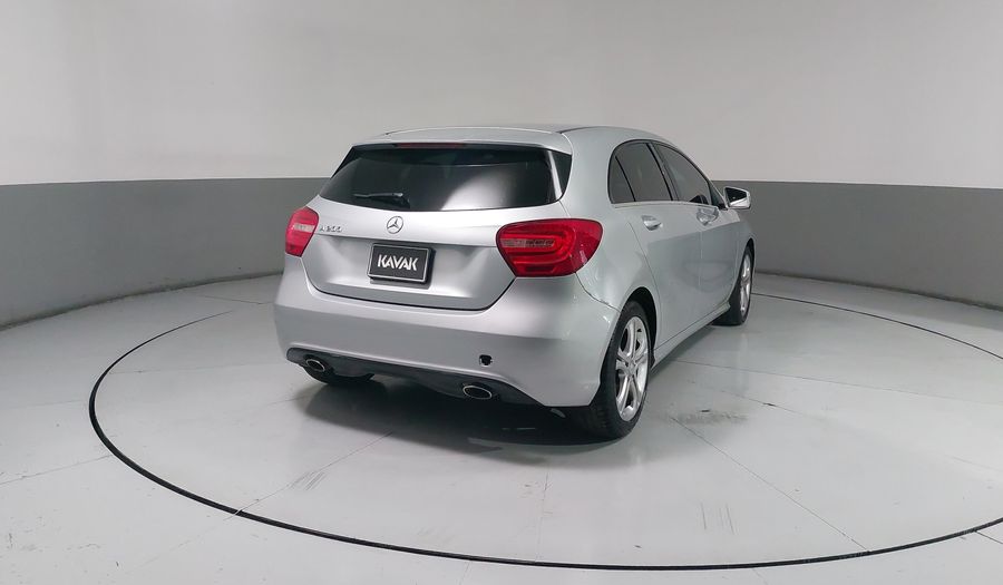 Mercedes Benz Clase A 1.6 200 Hatchback 2016