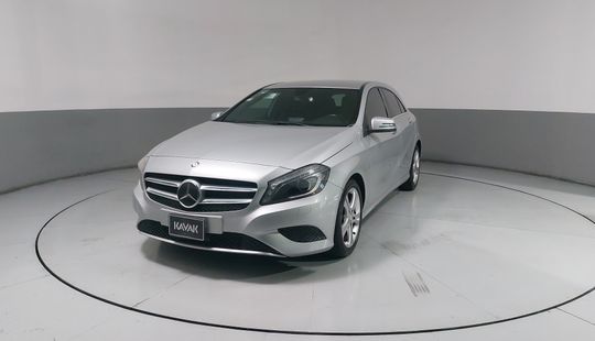 Mercedes Benz • Clase A