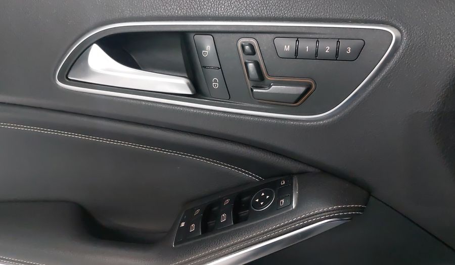 Mercedes Benz Clase A 1.6 200 Hatchback 2016