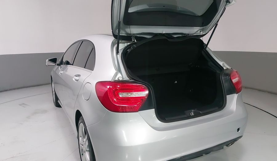 Mercedes Benz Clase A 1.6 200 Hatchback 2016