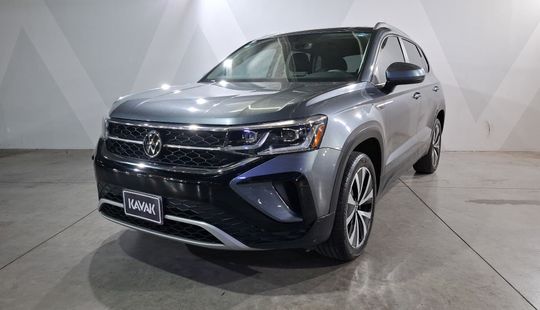 Volkswagen • Taos