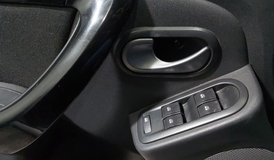 Renault Stepway 1.6 SL OUTDOOR Hatchback 2015