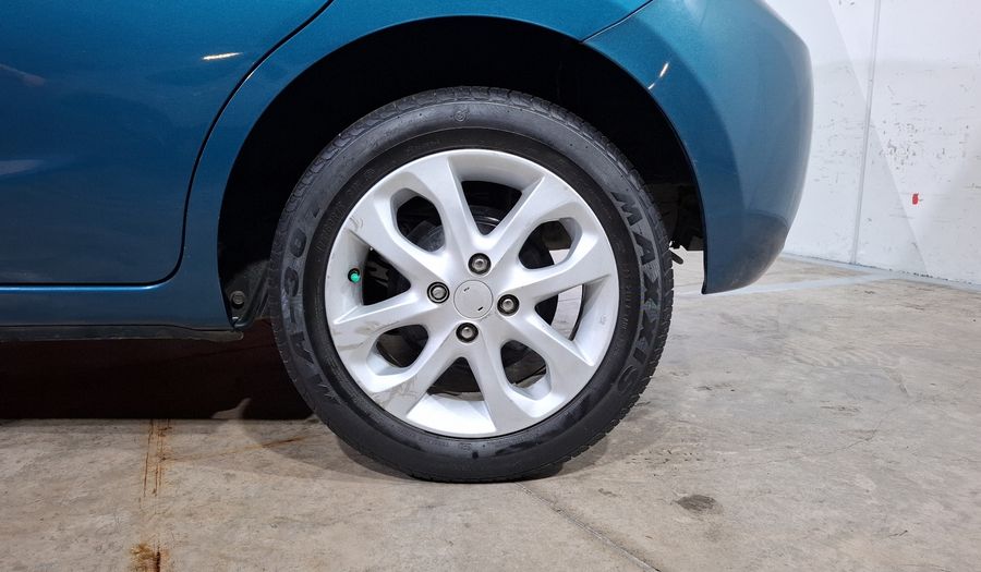 Nissan March 1.6 ADVANCE Hatchback 2020