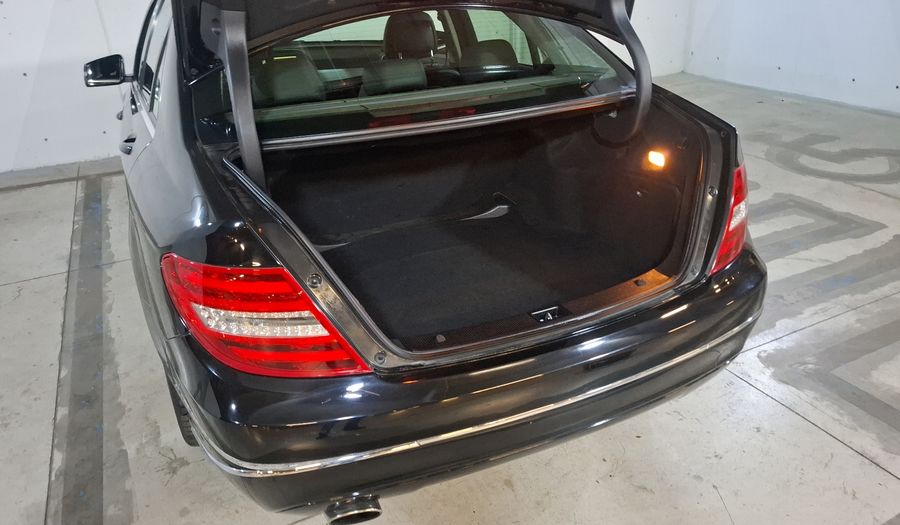 Mercedes Benz Clase C 1.8 200 CGI SPORT AT Sedan 2013