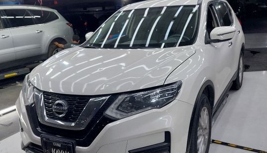 Nissan • X-Trail