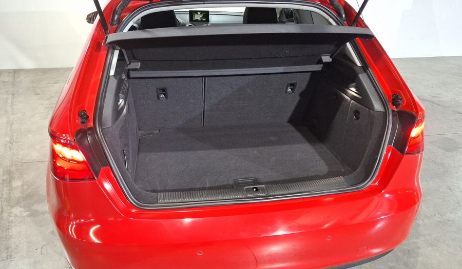 Audi A3 1.8 TFSI ATTRACTION S TRONIC Hatchback 2014