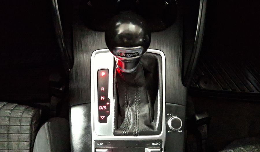 Audi A3 1.8 TFSI ATTRACTION S TRONIC Hatchback 2014