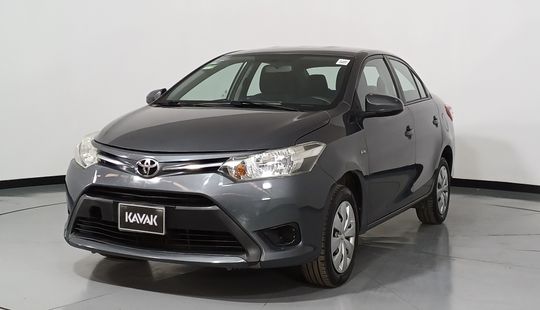 Toyota • Yaris