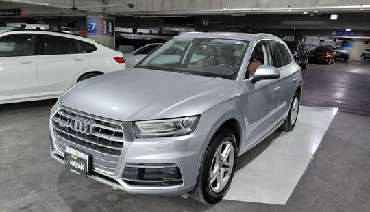 Audi • Q5
