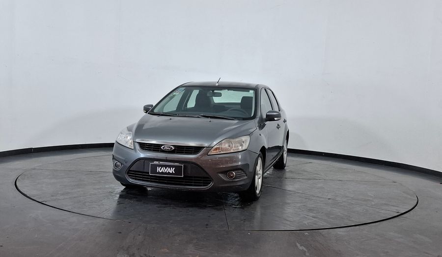 Ford Focus Ii 1.6 TREND Sedan 2012