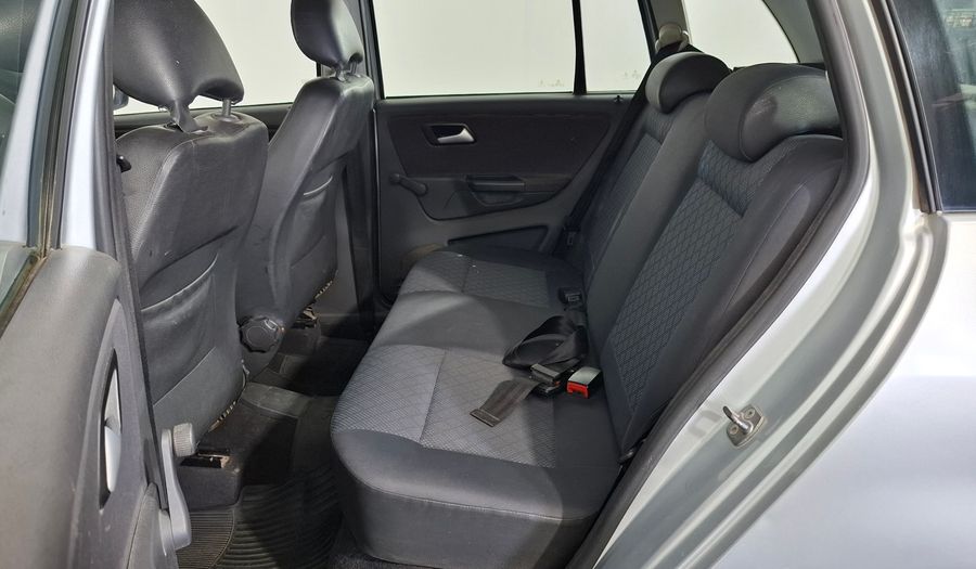 Volkswagen Suran 1.6 COMFORTLINE MT Minivan 2012