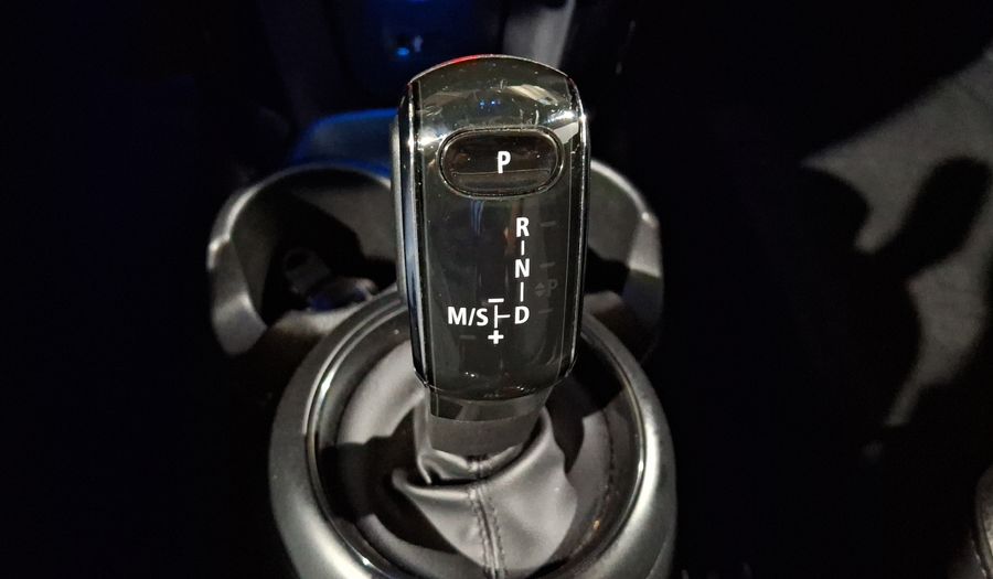 Mini Cooper 1.5 COOPER CHILI DCT Hatchback 2019