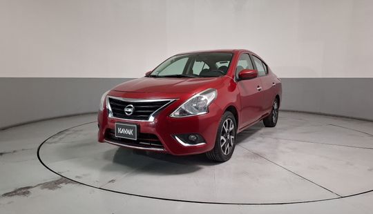 Nissan • Sentra