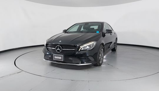 Mercedes Benz • Clase CLA