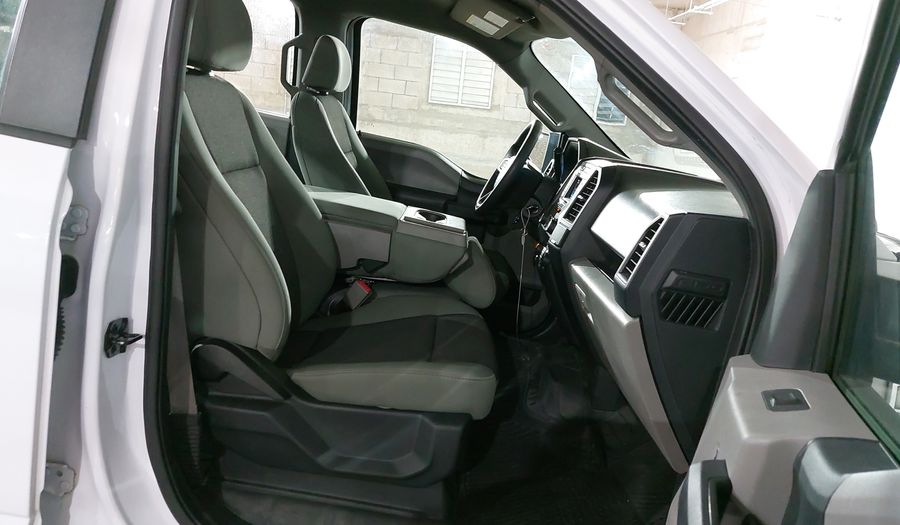 Ford F-150 3.3 V6 XL CREW CAB AUTO Pickup 2019