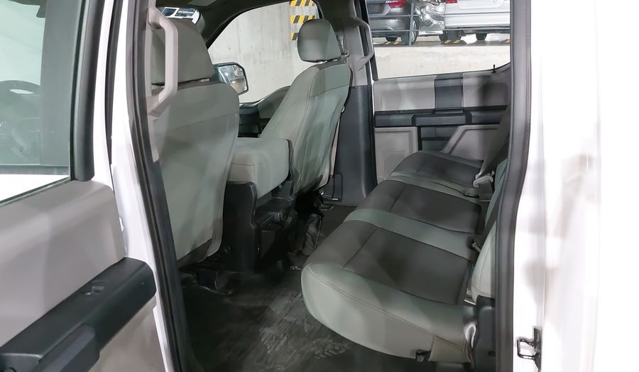 Ford F-150 3.3 V6 XL CREW CAB AUTO Pickup 2019