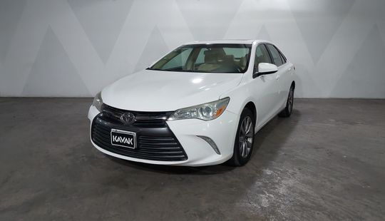 Toyota • Camry