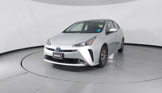 Toyota • Prius