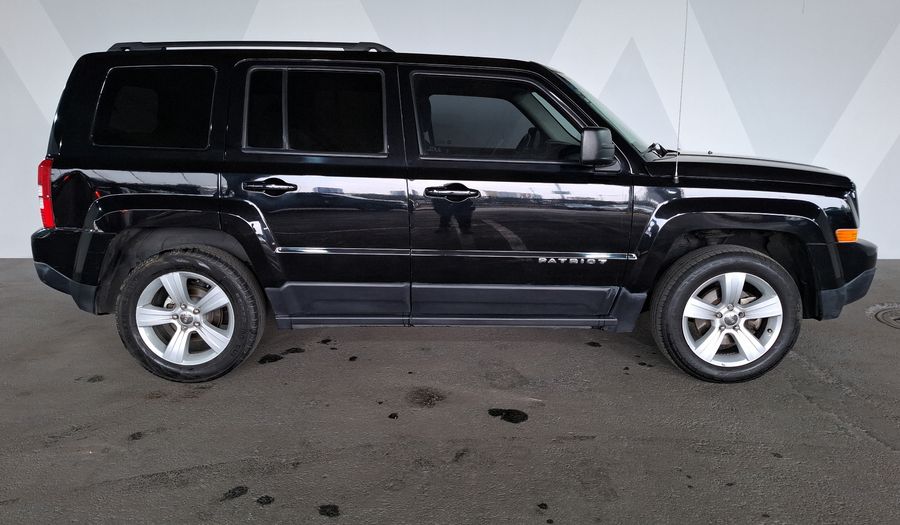 Jeep Patriot 2.4 LATITUDE ATX Suv 2016