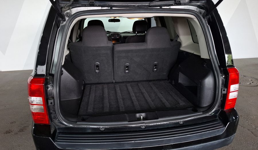 Jeep Patriot 2.4 LATITUDE ATX Suv 2016