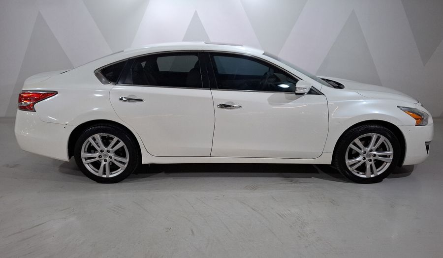 Nissan Altima 3.5 EXCLUSIVE CVT Sedan 2015
