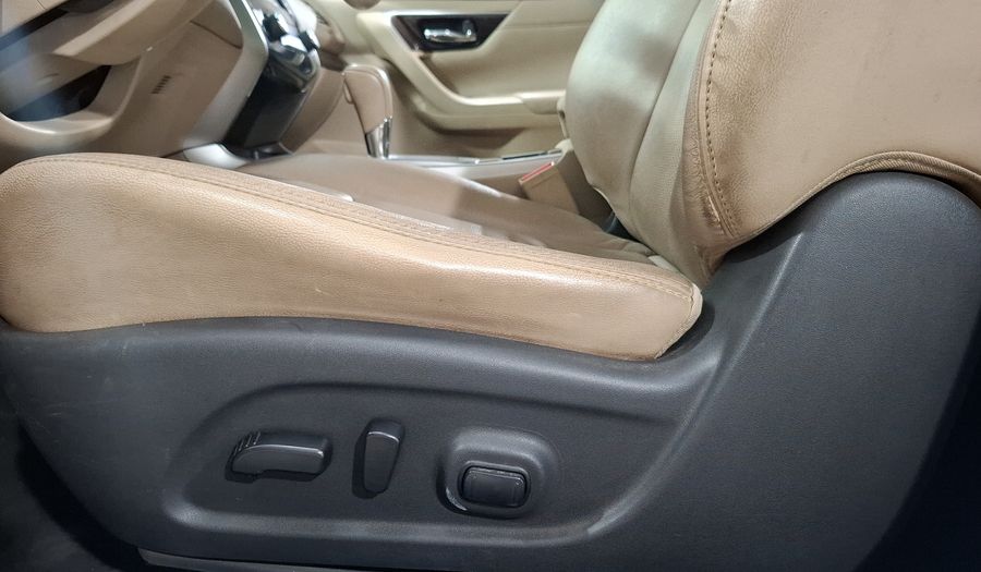 Nissan Altima 3.5 EXCLUSIVE CVT Sedan 2015