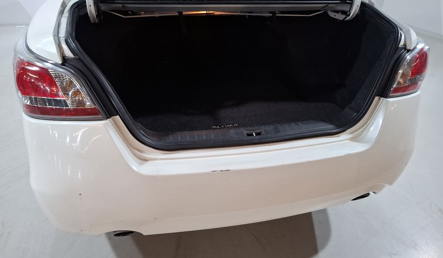 Nissan Altima 3.5 EXCLUSIVE CVT Sedan 2015