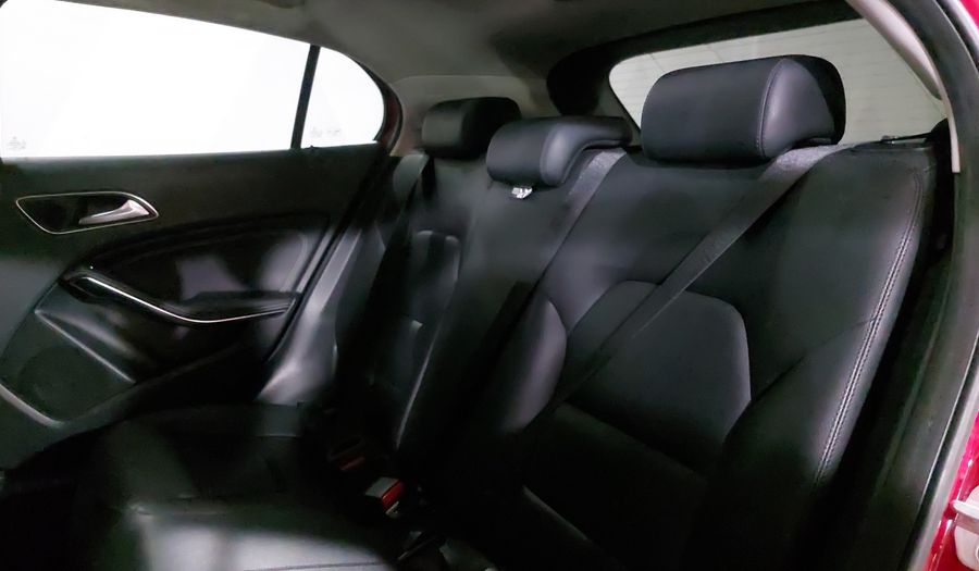 Mercedes Benz Clase Gla 1.6 GLA 200 CGI SPORT Suv 2014
