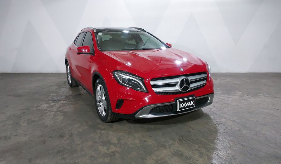 Mercedes Benz Clase Gla 1.6 GLA 200 CGI SPORT Suv 2014