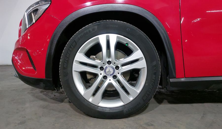 Mercedes Benz Clase Gla 1.6 GLA 200 CGI SPORT Suv 2014