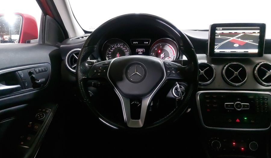 Mercedes Benz Clase Gla 1.6 GLA 200 CGI SPORT Suv 2014