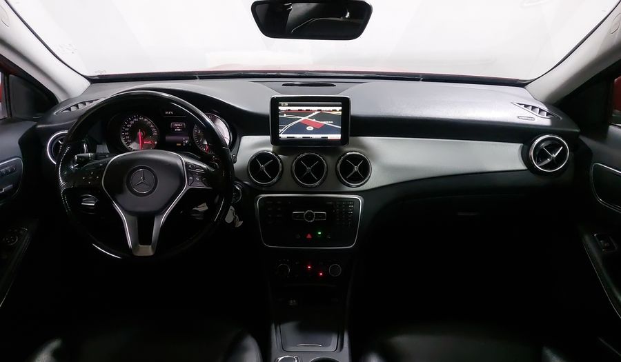 Mercedes Benz Clase Gla 1.6 GLA 200 CGI SPORT Suv 2014